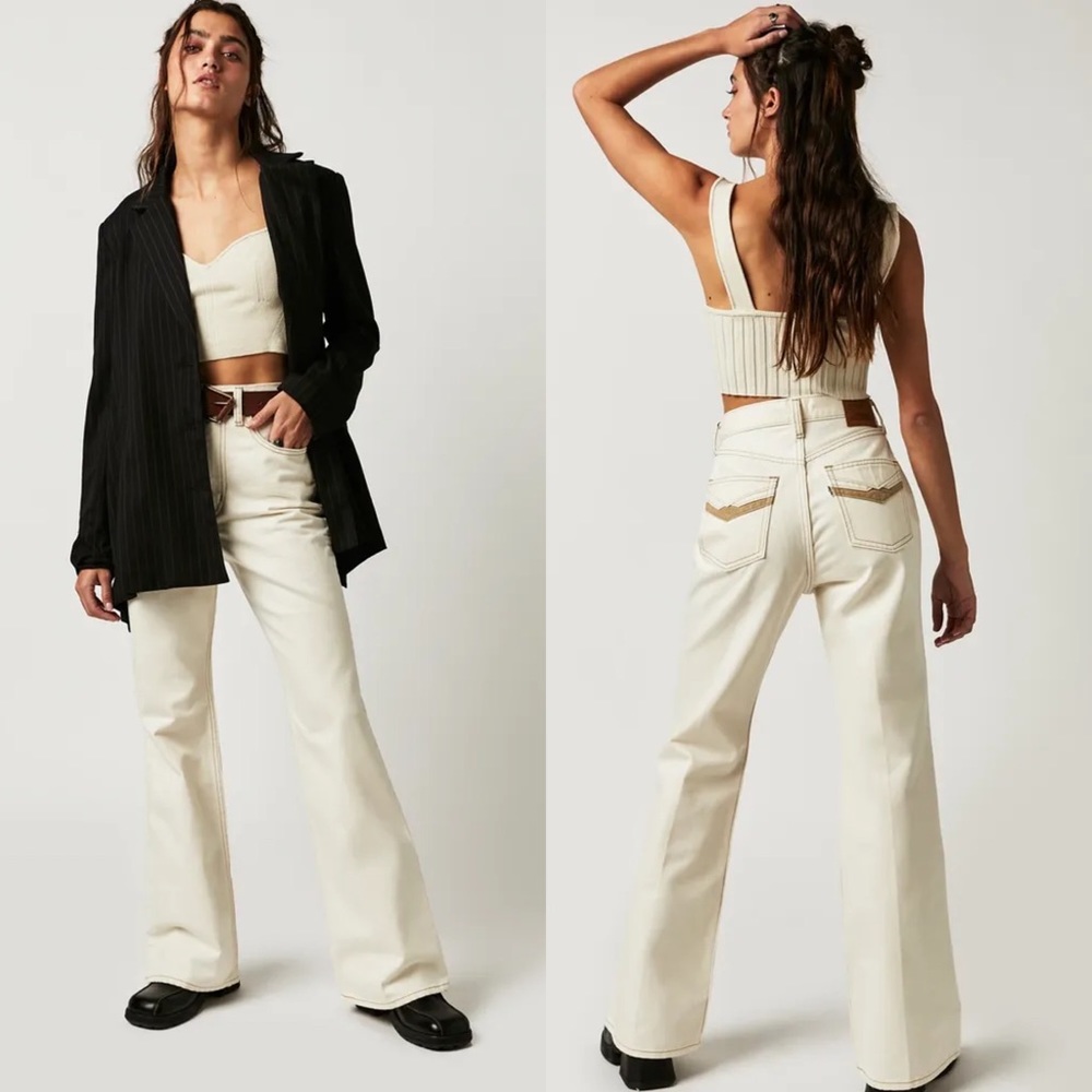 NWT Free People Levi’s Movin On 70s High Flare Jeans - Picture 2 of 7